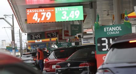 Cálculo deve aumentar a gasolina em 23 estados e no DF