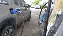 Preço médio da gasolina recua pela quarta semana nos postos, e o do diesel sobe