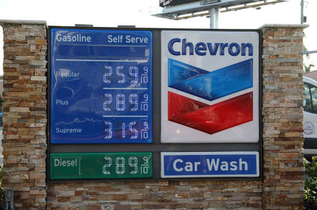 Preço da gasolina nos EUA já é o mais alto desde 2015