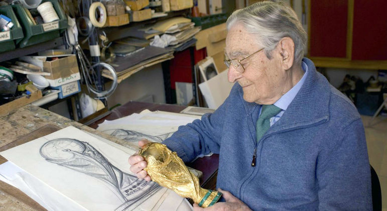Gazzaniga, o criador da Taça FIFA