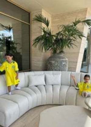 Gêmeas de Cristiano Ronaldo com camisa do Brasil