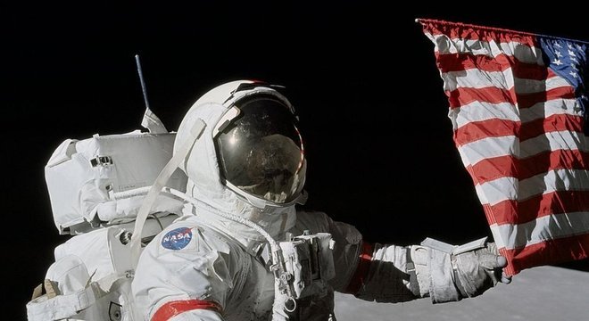 Gene Cernan foi a décima primeira pessoa a andar na Lua em dezembro de 1972