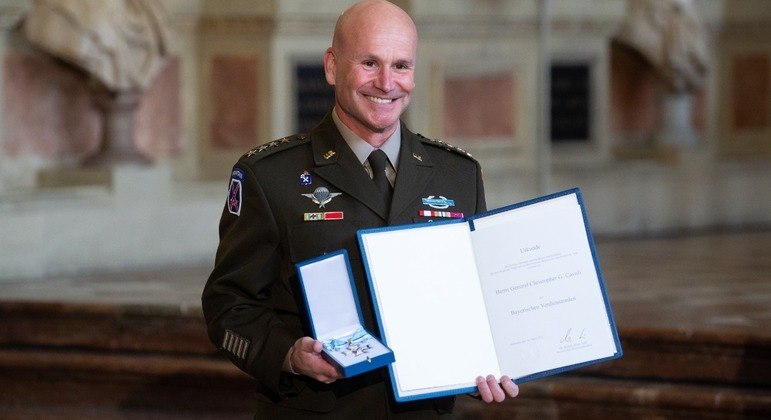 General Christopher Cavoli assume cargo diante de guerra na Europa
