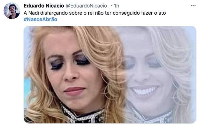 Quem também segurou a risada foi Nadi. A sacerdotisa estava feliz, mas não era com o problema do rei, não. O motivo é que ela conseguiu escapar do casamento e, assim, poderá esperar o sacerdócio para ficar com quem ela ama, Terá. Resta saber se ele deseja o mesmo, né?