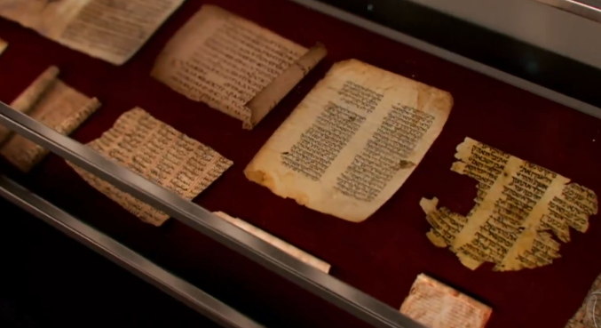 Os textos mais antigos de Gênesis em hebraico datavam da Idade Média do ano 1000 de nossa era