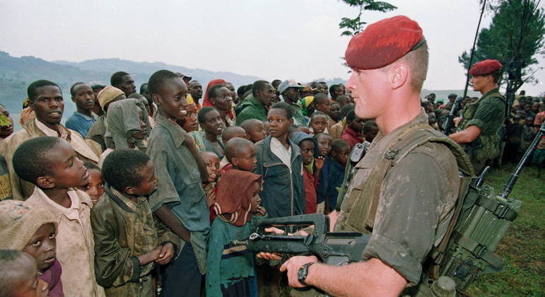 Militares franceses foram enviados a Ruanda somente no final de junho de 1994