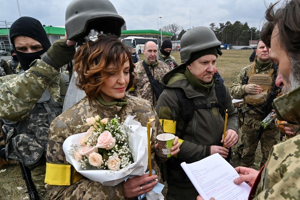 Ataques, mortes e casamento: veja as fotos do 11º dia de guerra entre  Rússia e Ucrânia - Fotos - R7 Internacional