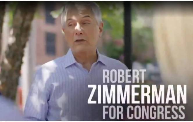 George derrotou o democrata Robert Zimmerman em um distrito que abrange Queens e Long Island, Seu partido ficou com 222 cadeiras, contra 212 dos democratas, na Câmara em Washington. 