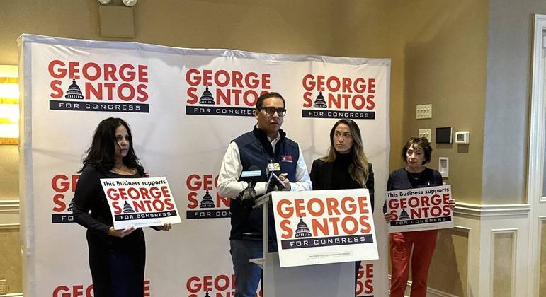 George Santos é filho de brasileiros e foi eleito congressista pelo partido republicano