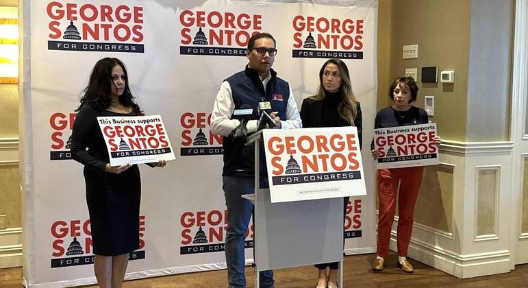 George Santos foi eleito à Câmara dos Representantes por Nova York