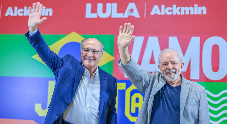 Vice-presidente eleito, Geraldo Alckmin (PSB), e presidente eleito, Luiz Inácio Lula da Silva (PT)