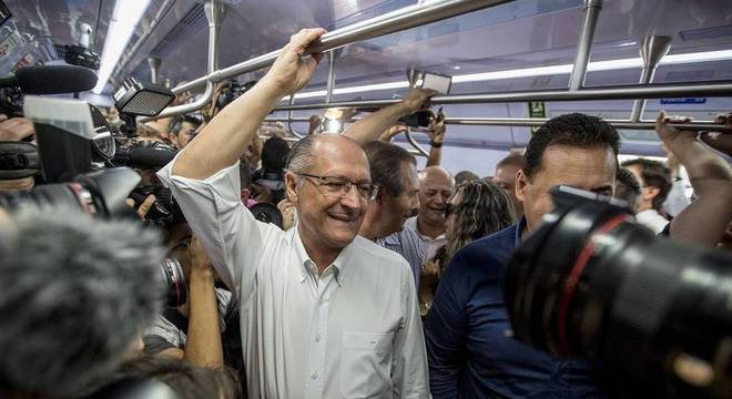 Governador Alckmin diz que a licitação da ocorreu somente em 2013
