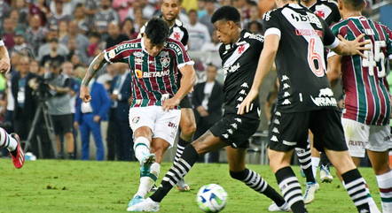 Germám Cano, atacante do Fluminense, em ação contra o Vasco
