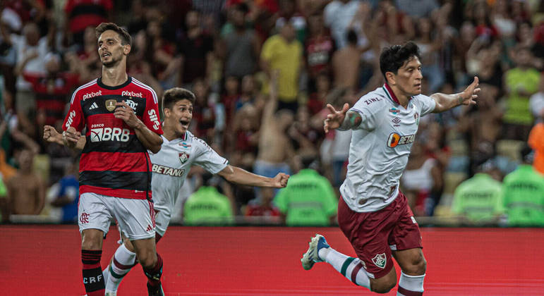 Germán Cano, do Fluminense, comemora gol contra o Flamengo