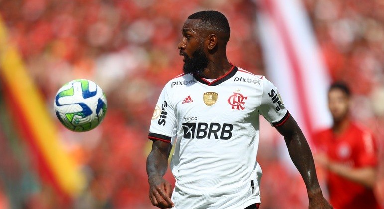 Gerson marcou seu primeiro gol pelo Flamengo em 2023