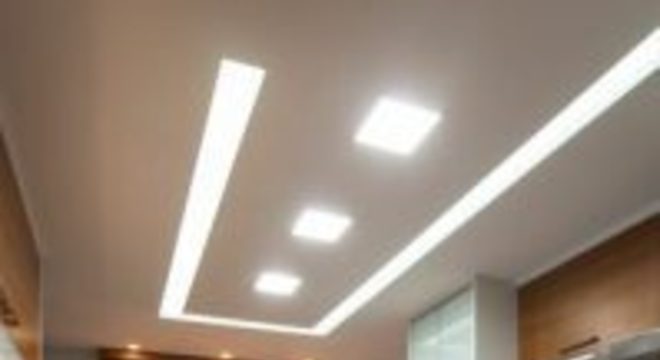 gesso acartonado - cozinha com sanca vazada e iluminada