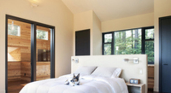 gesso acartonado - quarto de casal com gesso feito em meia parede