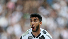 Getúlio celebra gol pelo Vasco em sua estreia no Maracanã