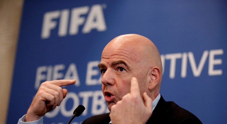Fifa foi notificada pelo Procon-SP devido aos procedimentos de venda de ingressos para o Mundial
