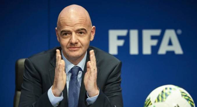 Presidente da Fifa, Infantino teria justificado necessidade de partidas mais longas