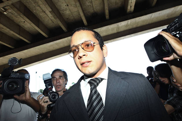 O tem de ressocialização voltou a público nesta sexta-feira (12), após uma determinação do STJ (Superior Tribunal de Justiça) permitir que Gil Grego Rugai, condenado por matar o pai e a madrasta, em 2004, saia do presídio para cursar arquitetura em uma unidade de ensino superior de Taubaté, no interior de São Paulo. Ele cumpre pena de 33 anos e nove meses de prisão e está em regime semiaberto desde 2021