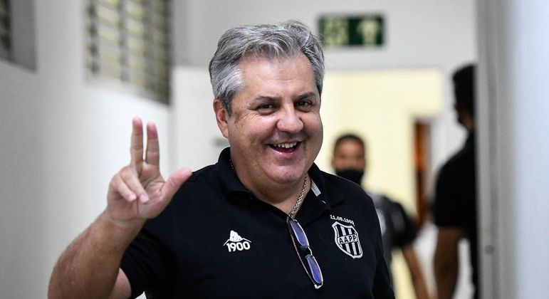 Gilson Kleina aprovou desempenho da equipe em primeira vitória
