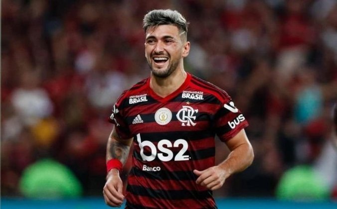 Giorgian de Arrascaeta (27 anos) - posição: meia  - clube: Flamengo - Valor de mercado: 18 milhões de euros (R$ 112,28 milhões)