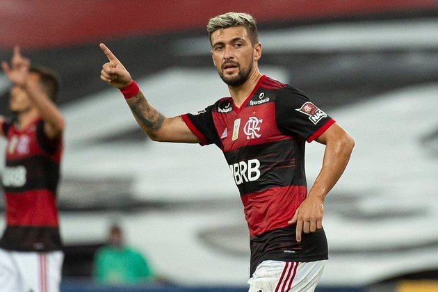 Giorgian de Arrascaeta jogou o Brasileirão pelo Cruzeiro e atualmente joga pelo Flamengo.