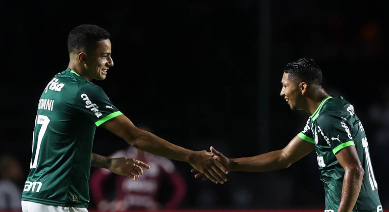 Palmeiras vence clássico contra o Santos e segue invicto no Paulistão -  Futebol - R7 Campeonato Paulista