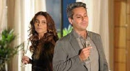 Giovanna Antonelli e Alexandre Nero, Helô e Stênio