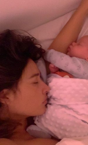 Gisele e Pedro dormem juntos