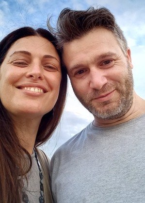 Giselle Tigre e Juan Pablo Pires nos bastidores de "Reis"