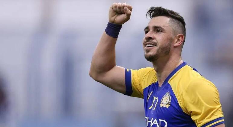 4. Giuliano VictorAtualmente no Corinthians, o meia ficou de 2018 a 2020 no time de Cristiano Ronaldo e Lu&iacute;s Castro, o Al-Nassr. Com 31 gols em 78 jogos, conquistou um Campeonato Saudita e uma Supercopa com o clube &aacute;rabe