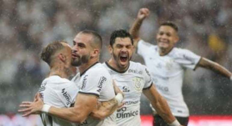Giuliano, Renato Augusto e Róger Guedes - Corinthians 2 x 2 Palmeiras - Paulista 2023