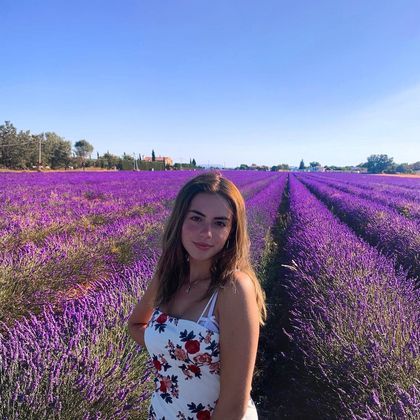 A saudade do Brasil é grande e o tom de voz, com grande entusiasmo, até muda quando ela fala do país que nasceu. 