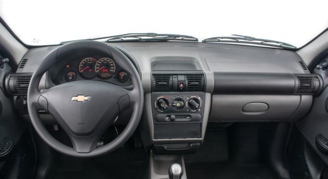 GM anuncia mega recall de 235.845 Celta e Classic para troca de airbag