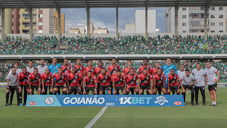  GOIÁS – Atlético - Este foi o 16º caneco do Dragão, que passou o Vila (15). Está atrás apenas do Goiás, que tem 28.