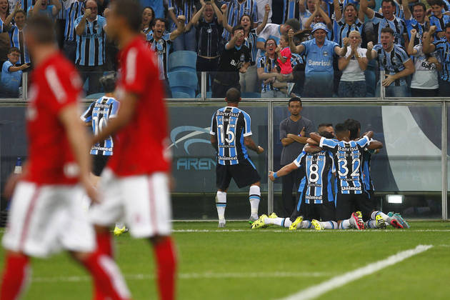  Grêmio 5 x 0 Internacional — 12/08/2015O Gre-Nal 407 teve um sabor especial para os gremistas e é lembrado com carinho até hoje. Luan (2x), Giuliano, Fernandinho e Réver (contra) fizeram a alegria dos tricolores imortais. A partida entrou para a história e é uma das maiores goleadas do confronto