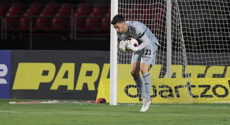 Goleiro Rafael em estreia pelo São Paulo