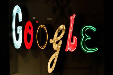 ESPIONAGEM???? Google pede desculpas por microfone escondido em dispositivo