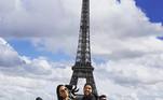 Viagens para fora do Brasil, inclusive, são comuns na rotina do casal. Em 2019, os dois foram a Paris e fizeram fotos em frente à Torre Eiffel 
