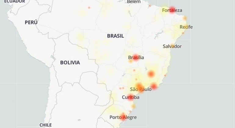 Capitais como Porto Alegre, Curitiba
, São Paulo, Brasília e Fortaleza relataram problemas com o app