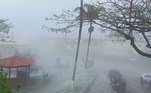 Em Poço Fundo, na tarde desta terça-feira (8) há registros de chuvas de granizo. Vídeos registram praças e ruas da cidade ficando repletas de pedras de gelo. 