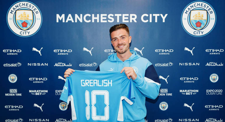 O City anunciou ontem a contratação de Grealish. Exatamente para a posição de Messi
