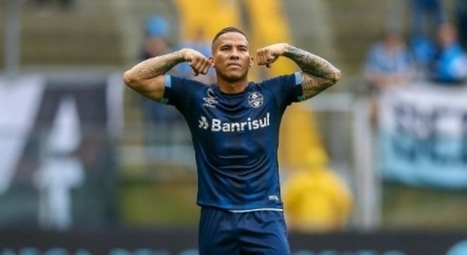 Jael, dois gols em Grêmio 4 X 0 Botafogo