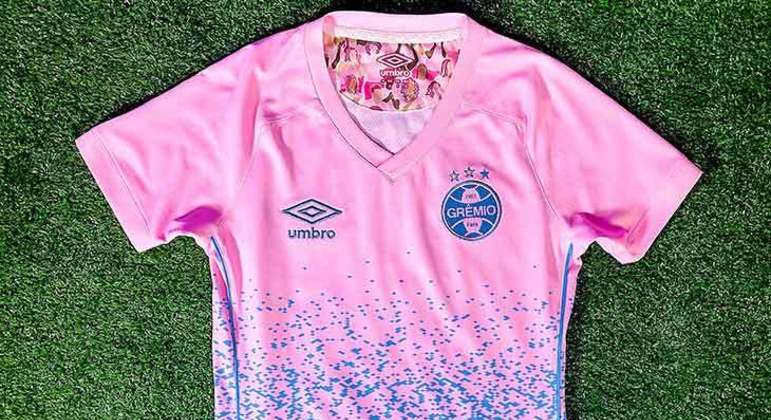 GRÊMIO - Contrato com a Umbro válido até dezembro de 2024, renovado no final do ano passado. A empresa possui parceria com o clube desde 2015
