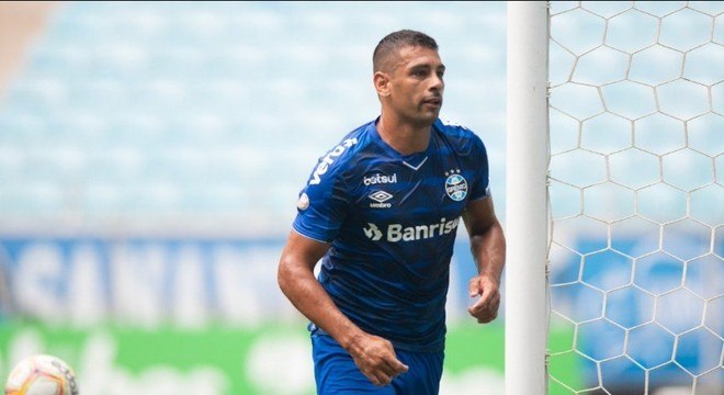 Grêmio - Diego Souza: O veterano atacante marcou o gol da virada do Grêmio contra o São Luiz, por 3 a 2, na Arena, no final da partida válida pelo estadual