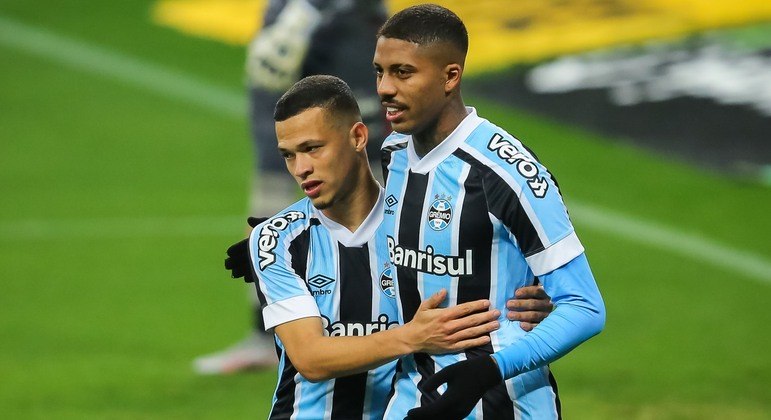 Grêmio vence o Vitória e está classificado para as quartas de final da Copa do Brasil