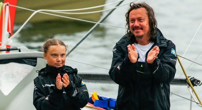 Svante Thunberg e a filha cruzaram o Atlântico a bordo de um veleiro sustentável para participar da cúpula do clima em Nova York