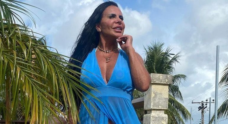 Gretchen expõe comentários xenofóbicos de vizinhos
